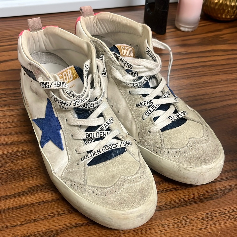 women’s golden goose, size 38!! Great condition